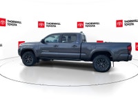 Thornhill Toyota Proudly Presents This Gray 2022 Toyota Tacoma 4x4 with DOUBLE CAB 6A SR5 Package, F... (image 5)