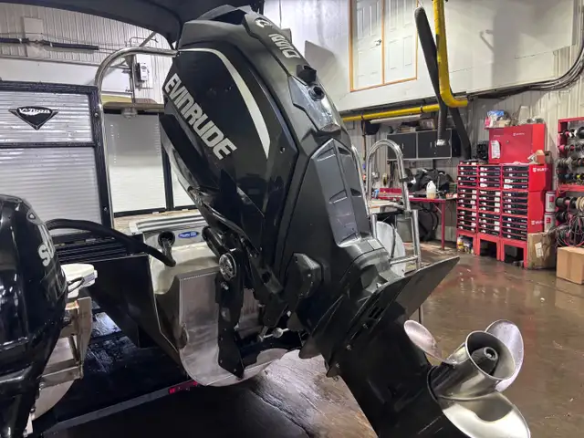 2018 Manitou 24 ENCORE PONTON 3 QUILLES DE LUXE, AVEC DEUX MOTEU in Powerboats & Motorboats in Lac-Saint-Jean - Image 23