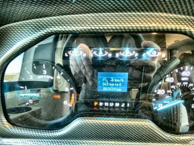 2025 Thor Motor Coach Hurricane 34R in RVs & Motorhomes in Bedford - Image 26