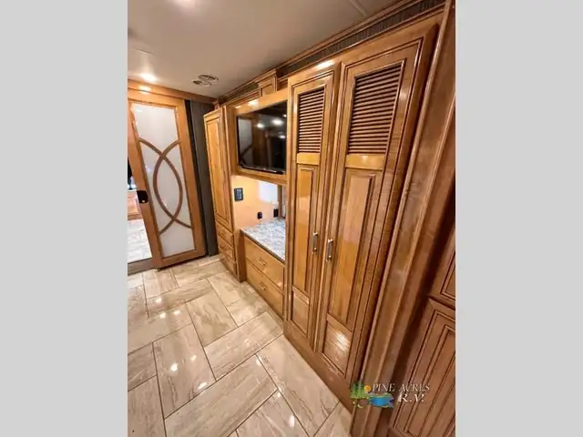 2019 Thor Motor Coach Tuscany 45MX only 020,049 Miles in RVs & Motorhomes in Moncton - Image 43