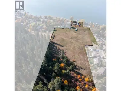 Waterfront residential opportunity. 11.95 acres newly rezoned to MUS with 158' waterfront. Estate de...