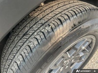 | Heated Front Seats | Heated Door Mirrors | Exterior Parking Camera Rear | Rain Sensing Wipers | Fu... (image 9)