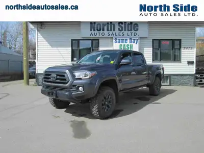 2023 Toyota Tacoma SR5 4x4 with only 45,996km! Equipped with remote keyless entry, power windows, po...