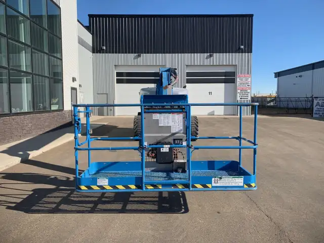2015 GENIE Z80/60 in Heavy Equipment in Edmonton - Image 11