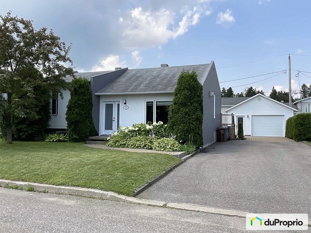 $449,000 - Bi-Level for sale in Chicoutimi (Chicoutimi) — photo 1