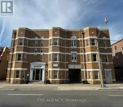 Broadview & Danforth - 1 Bdrm apartment