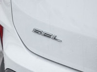 2024 Ford Edge SEL AWD | ACCIDENT FREE | Co-Pilot360 The 2024 Ford Edge SEL AWD remains a popular ch... (image 5)