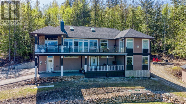 2127 Pleasant Dale Road W Blind Bay, British Columbia in Houses for Sale in Kamloops - Image 2