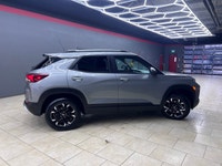 Experience the 2023 Chevrolet TrailBlazer LT in a stunning gray finish with the confidence of all-wh... (image 2)