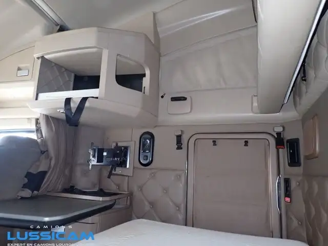 2020 Kenworth T680 in Heavy Equipment in Longueuil / South Shore - Image 30