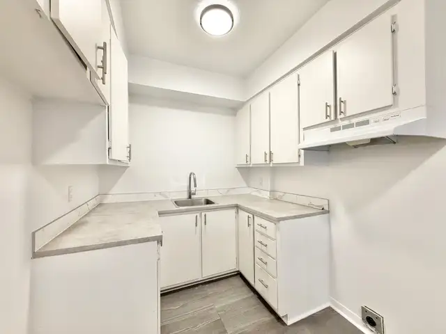 3 et demi à Verdun - électros et chauffage inclus - Dispo mtn in Long Term Rentals in City of Montréal - Image 5