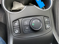 Discover the 2022 GMC Terrain SLE: A Harmonious Blend of Style, Performance, and Comfort for the Dis... (image 7)