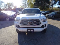 . Engine: V6 Cylinder Engine 3.5L L/100Km City: 13.0 L/100Km Hwy: 10.5 (image 2)