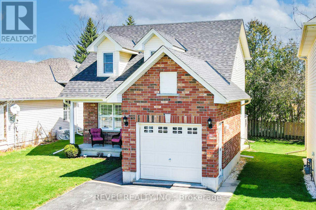 134 VICTORIA AVE N Kawartha Lakes, Ontario in Houses for Sale in Kawartha Lakes - Image 3
