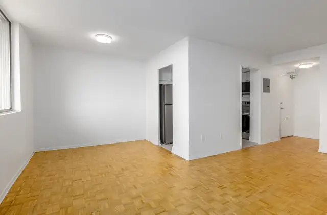 1 Bedroom Apartment for Rent - 30 High Street East in Long Term Rentals in Mississauga / Peel Region - Image 10