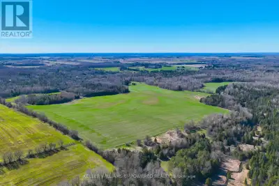 An exceptional opportunity to build your dream lifestyle. This land is approximately 230 Acres, incl...