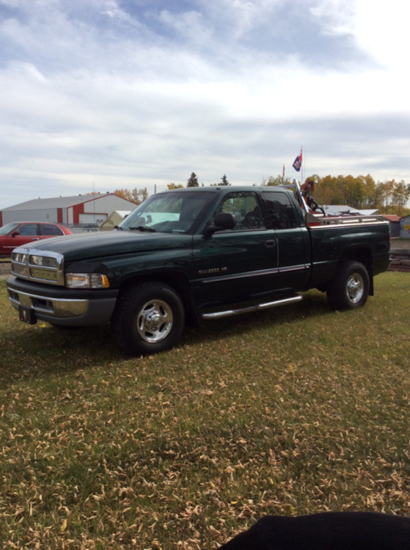 2000 Dodge Laramie 3/4 ton RWD in Cars & Trucks in Red Deer - Image 4
