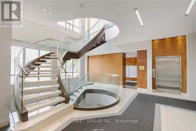 219A - 39 GALLERIA PARKWAY Markham (Commerce Valley), Ontario