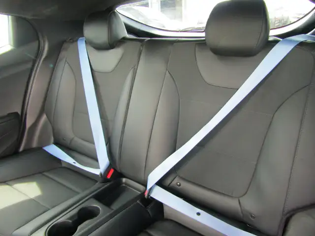 2022 Hyundai Veloster N N POWER 2.0L Turbo / Tech / Carplay / Na in Cars & Trucks in Calgary - Image 41
