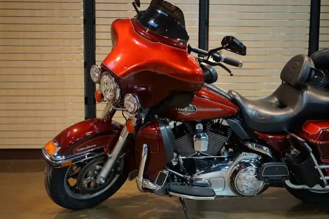 2008 Harley-Davidson Electra Glide Ultra Classic in Sport Touring in Medicine Hat - Image 9