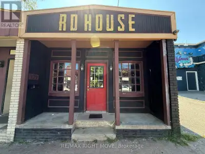 Welcome to a fantastic leasing opportunity in the heart of Downtown Orillia. This well-located comme...