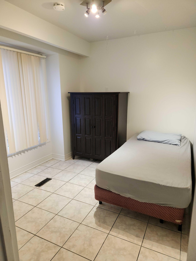 $1200 Bedroom for Rent! in Mississauga Erin Mills All inclusive in Room Rentals & Roommates in Mississauga / Peel Region - Image 3