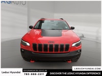 2019 Jeep Cherokee Trailhawk Experience the Jeep Cherokee Trailhawk with just 152000 km, finished in... (image 1)