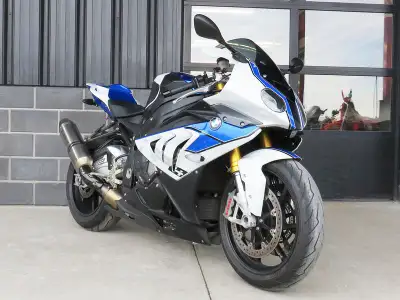 Finance at $189 bi-weekly*! Click "Get Financing" to see if you qualify! Apex Cycle 1-888-702-4150 V...