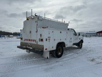 This item(s) are selling by Online Timed Auction Equipment Consignment Auction Bidding Opens: 9 AM -... (image 2)