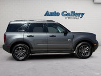 CLEAN CARFAX. CITY SMART - TRAIL TOUGH Take on every road and every off-road trail with confidence i... (image 5)