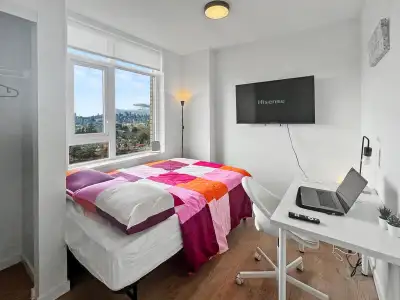 Smart and Flexible Living in Vancouver! A simple way to live comfortably: private bedrooms, shared s...