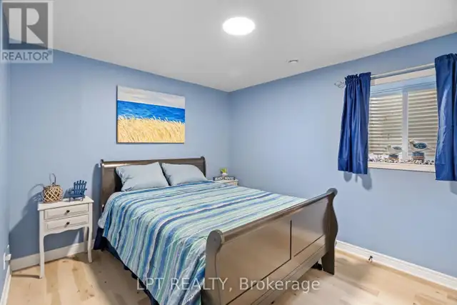 7652 RIVERSIDE DRIVE Lambton Shores (Port Franks), Ontario in Houses for Sale in Grand Bend - Image 28