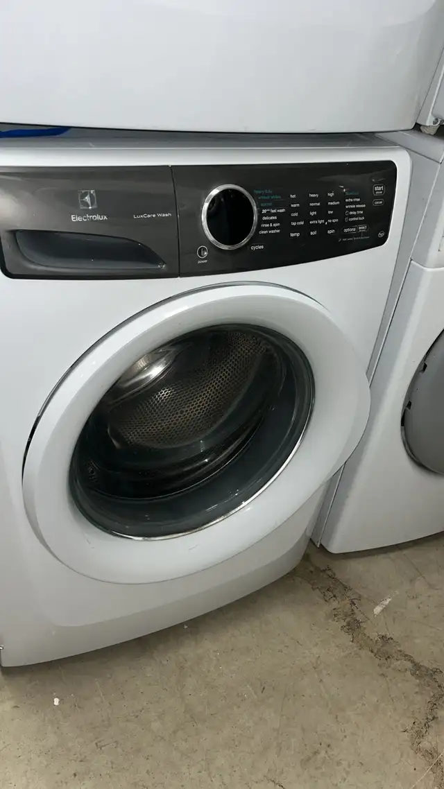 Electrolux Like New 27” Stackable Washer and dryer 30-Day in Washers & Dryers in Kitchener / Waterloo - Image 3