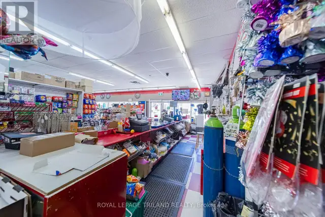 2 - 99 ONTARIO STREET S Lambton Shores (Grand Bend), Ontario in Commercial & Office Space for Sale in Grand Bend - Image 14
