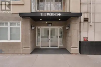 Welcome to 111 Richmond Street?a bright and well-appointed 1,012 sq. ft. condominium offering 2 bedr...