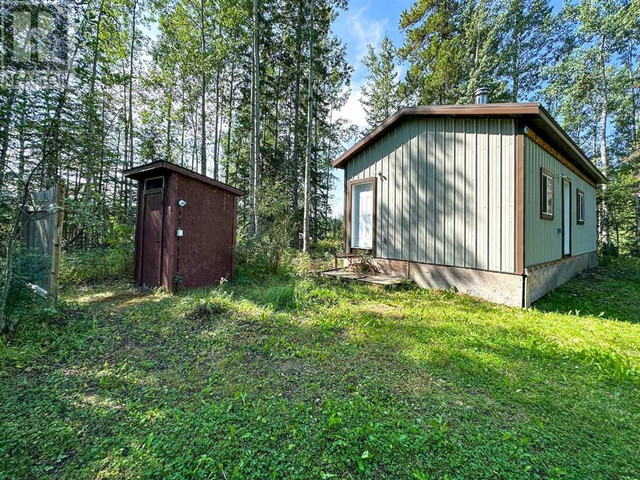19 Shiningbank Lake Rural Yellowhead County, Alberta in Houses for Sale in Edmonton - Image 2