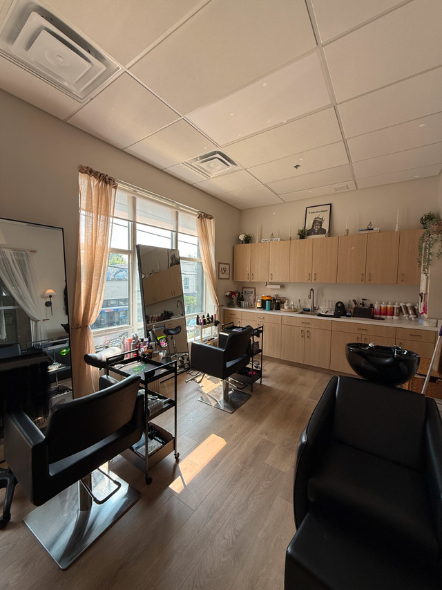 Private Hair Salon Chair for Rent Part - Time, OSSINGTON in Hair Stylist & Salon in City of Toronto