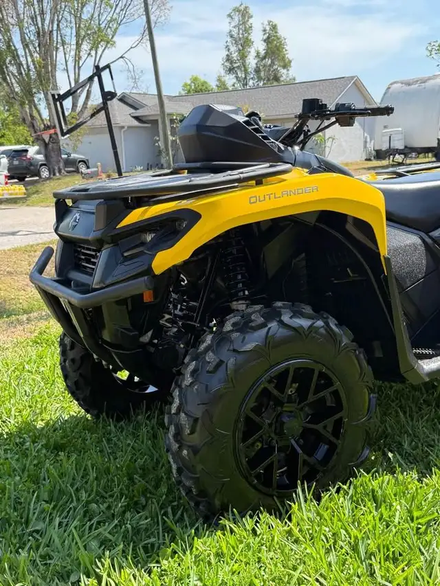 2024 CAN-AM OUTLANDER 700 XT-FINANCE AVAILABLE!  in ATVs in Dartmouth - Image 8