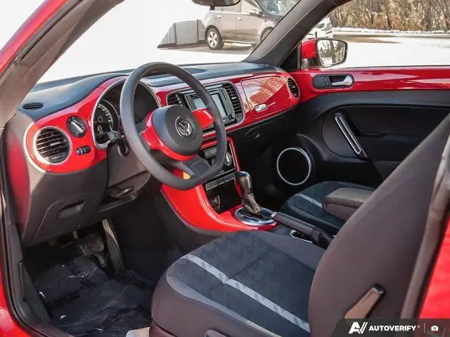 2017 Volkswagen Beetle Coupe Trendline | One Owner | Clean in Cars & Trucks in London - Image 17