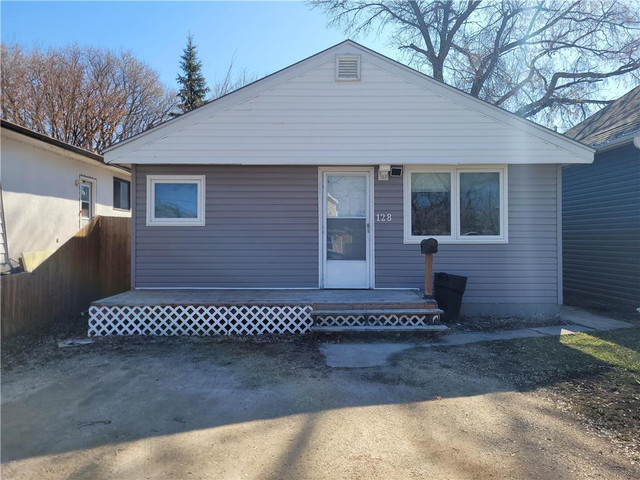 128 7th Street NE Portage La Prairie, Manitoba in Houses for Sale in Portage la Prairie - Image 2