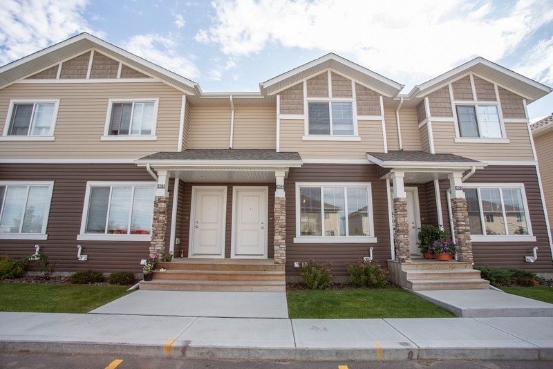 Townhome in Sylvan Lake 2 Bed, 2.5 bath Long Term Rentals Red Deer