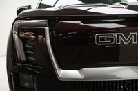 Save over $20,700 + NO LUXURY TAX on this ultra low KM 2025 GMC Sierra EV Max Range Denali that just... (image 2)