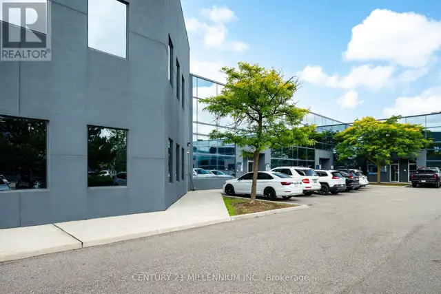 18 - 2355 DERRY ROAD E Mississauga (Northeast), Ontario in Commercial & Office Space for Sale in Mississauga / Peel Region - Image 5