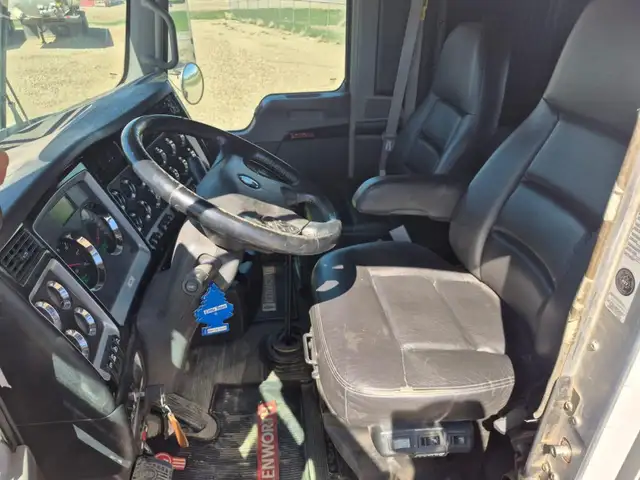 2019 KENWORTH T800 in Heavy Trucks in Saskatoon - Image 16