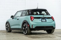 Francais: * Premier + * Style Favoured * Siège actif, conducteur * Sièges avant électriques * Accès... (image 5)