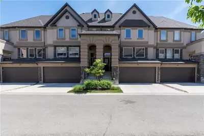 Available August 1- Royalwood