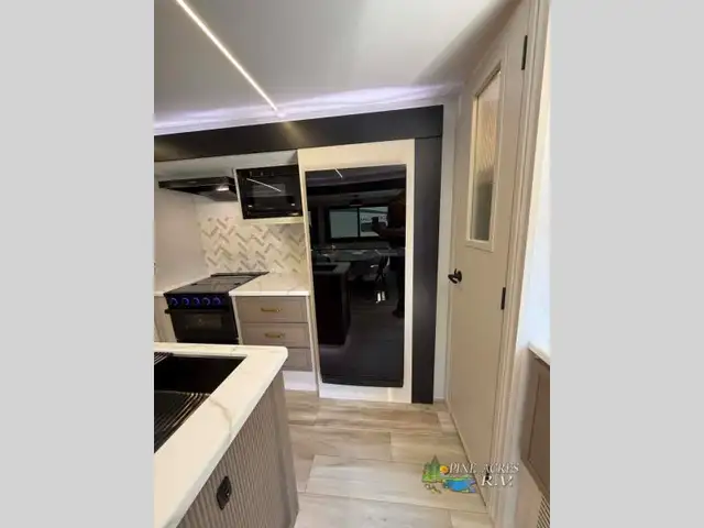 2026 Forest River RV Wildwood Heritage Glen 308RL in Travel Trailers & Campers in Moncton - Image 15