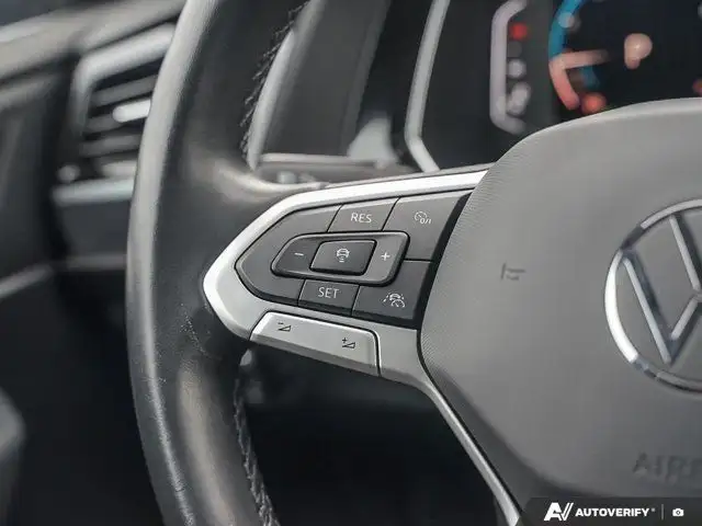 2023 Volkswagen Jetta Comfortline | LOW KMS | Moonroof in Cars & Trucks in Windsor Region - Image 19