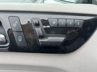 HERE IS A 1 OWNER MERCEDES DEALER SERVICED VERY CLEAN ML350 BLUETEC DISEL MB WITH NO ACCIDENTS AND F... (image 9)
