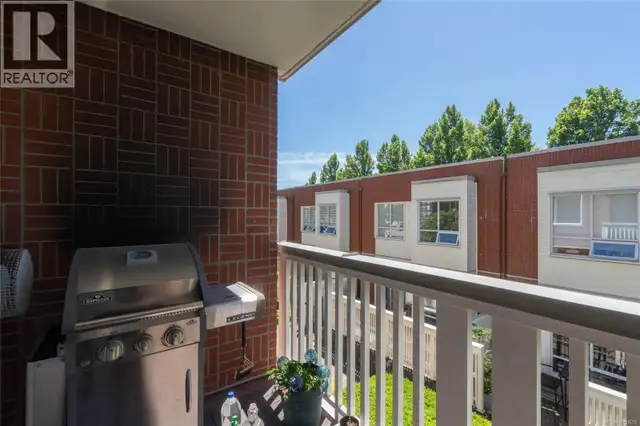 201 380 Waterfront Cres Victoria, British Columbia in Condos for Sale in Victoria - Image 12
